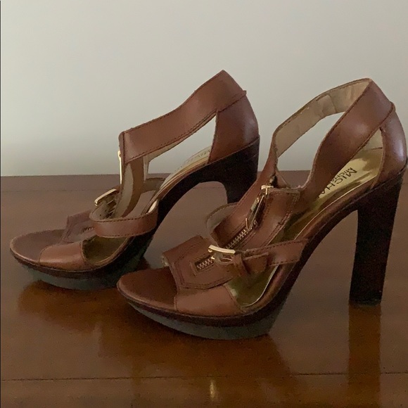 MICHAEL Michael Kors Strappy Zip Sandals - Picture 3 of 5